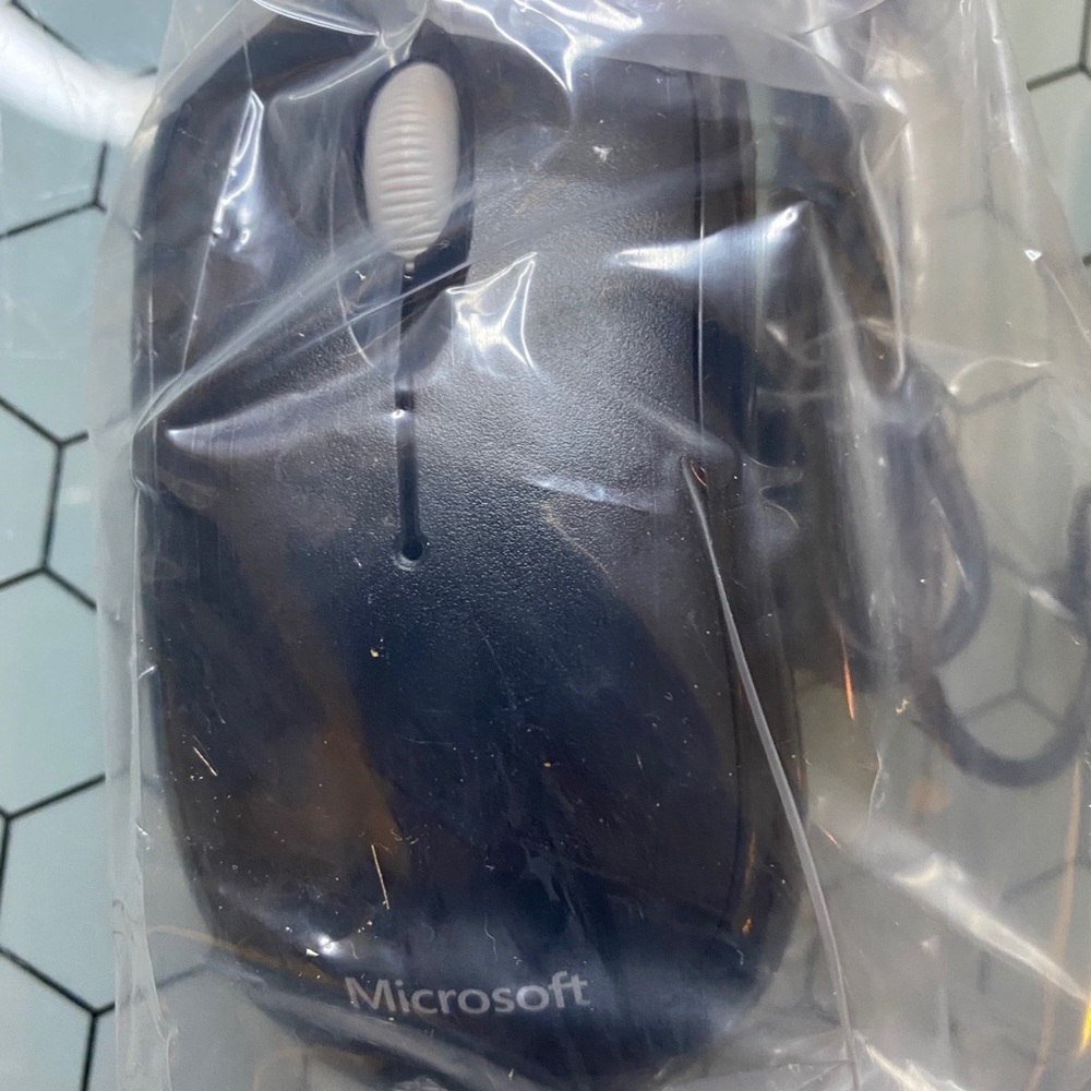 Microsoft Basic Optical Mouse - Picture 3 of 3